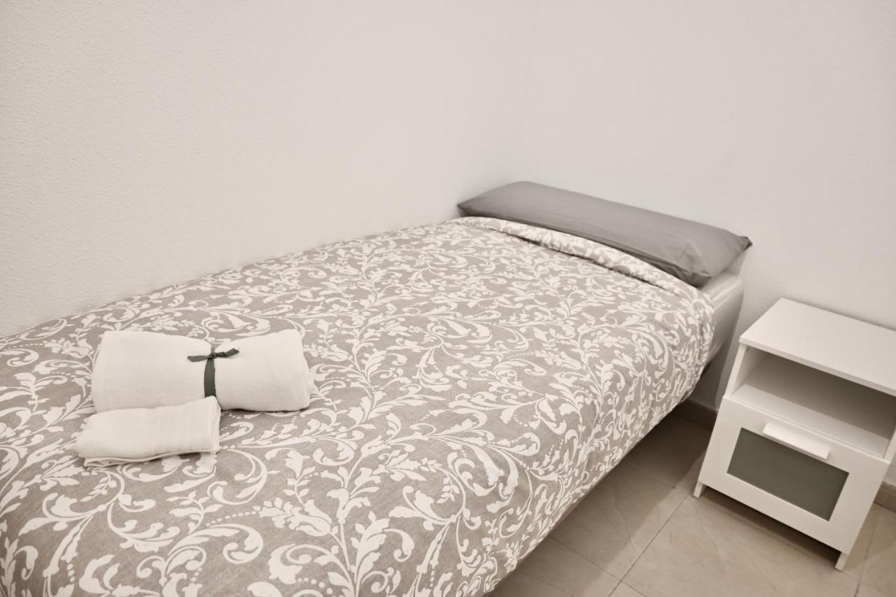 For You Rentals Centrico Apartamento Temporal En La Calle Infanta Inf1A Madrid Exteriér fotografie